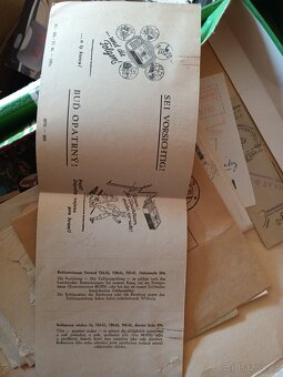 Mix různých dokumentů pohlednic a známek - 2