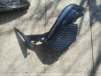 Peugeot 308 P5 t10 plast nárazníku - 2