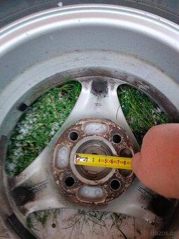 ALU KOLA - PRODÁM TŘÍPAPRSKOVÁ ALU KOLA 4x100, 5,5 J x 13 H2 - 2