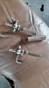 pérák pařez jawa - 2