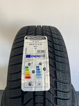 ❄️ Zimní pneumatiky 235/40/19, Continental, DOT3223 - 2