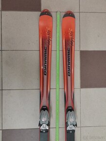Lyže, lyžařské boty, lyžařská helma, lyžařské hůlky - 2