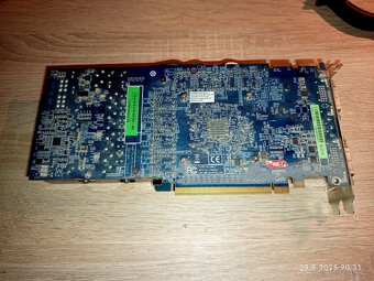 Grafická karta Radeon 4870 - 2