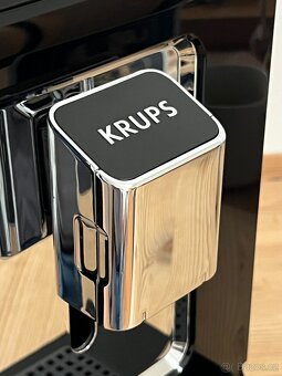 Automat. kávovar KRUPS EA89 na zrnkovou kávu, výborný stav - 2