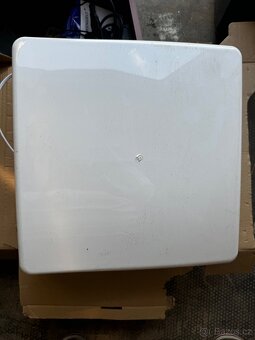 Prodám střešní okno s ventilátorem. 12 v s moskytierou - 2