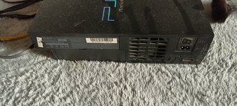 Playstation 2 + 2 ovladače a hry - 2