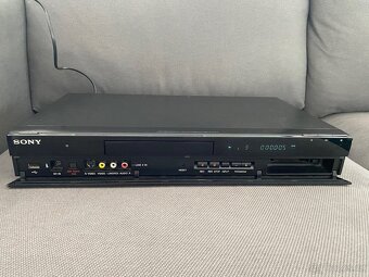 DVD / HDD rekordér Sony RDR-DC105 - 2