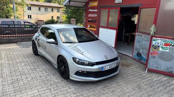 Volkswagen Scirocco 2.0 TDI SPORT - 2