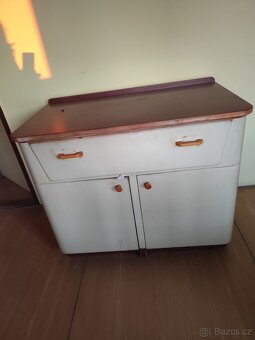 Retro kuchyňský nabytek - 2