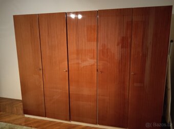 Šatní skříň - 2