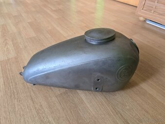 Nádrž na ČZ125A - 2