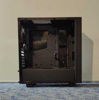 Skříň NZXT S340 lesklý povrch (ne matná)s průhlednou bočnicí - 2