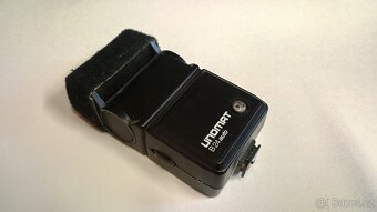 Blesky Metz 36C-2 a Unomat B24 auto - 2