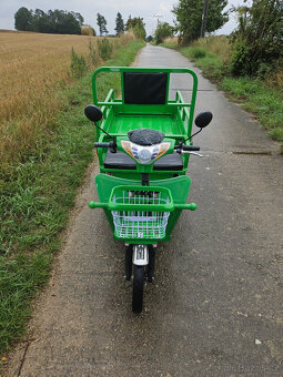 Nákladní elektrická tříkolka Advento - 2