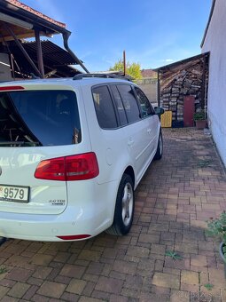 Volkswagen Touran 2.0 TDI DSG, 2015, automat, tažné, 5 míst - 2