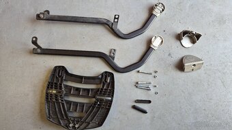 GIVI Nosič horního kufru + Montážní sada pro BMW (Použité) - 2