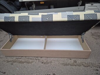 Jednolůžková postel - 2