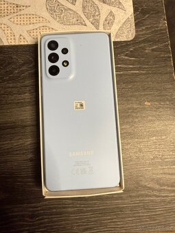 Samsung Galaxy A33 5G 128 GB - světle modrý - 2
