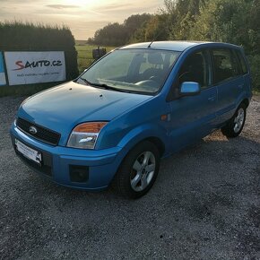 Ford Fusion, MAX VÝBAVA,KRÁSNÝ,115TKM,1MAJ. - 2