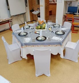 UBRUS 2ks ŠESTIHRAN / ŠESTIUHELNÍK - 2