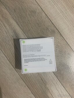 Apple AirPods 4 - 2