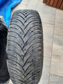 Plechové disky se zimními pneu 195/65 R15 - 2