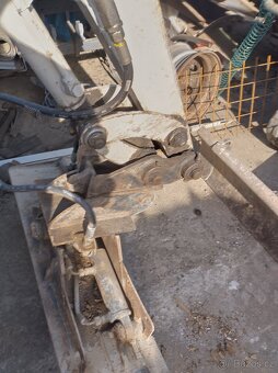 Minibagr Takeuchi TB 016 - 2