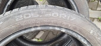 Nokian 205/50/17 zimní - 2