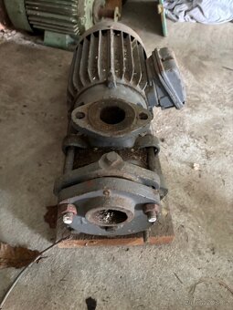 Elektromotor s čerpadlem 1.1kW - 2