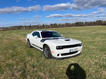 Prodám Dodge Challenger - 2