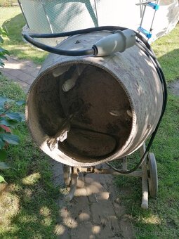 stavební míchačka - 2