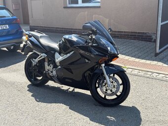 Honda vfr 800 - 2