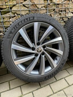Škoda Octavia IV zimní sada kol Perseus pneu Michelin 225/45 - 2