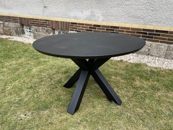 Dřevěný kulatý jídelní stůl - Toro 125 cm - 2