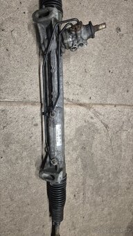 Audi A4B8 2.0 tdi hřeben řízení - 2