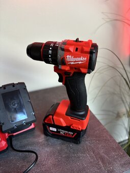 Milwaukee vrtačka 150N.m (set) - 2