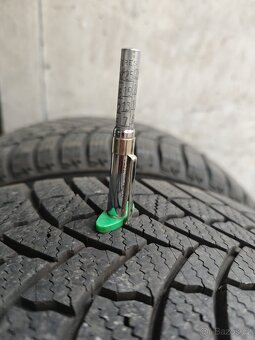 Zimní pneumatiky Bridgestone 205/55R16 - 2