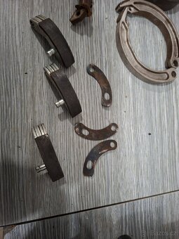 Jawa babetta 210 - rozbehova celist + další dily - 2