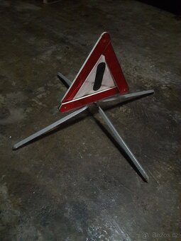 drobnosti k autům - 2