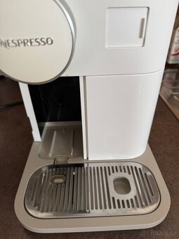 Nespresso kávovar - 2