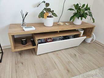 Stolek pod TV - 2