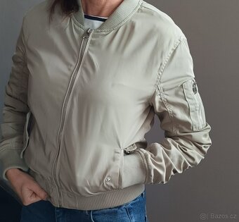 Dámská bunda vel S-M - 2