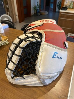 Brankářská lapačka CCM E4,5 - 2