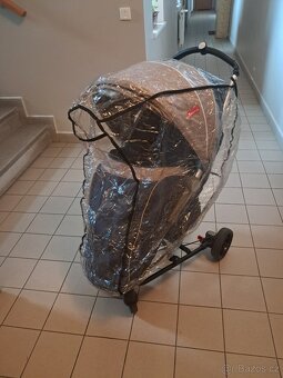 Sportovní kočárek - 2