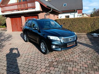 Toyota RAV4 2.2 D4D 110 KW 4x4 - 2