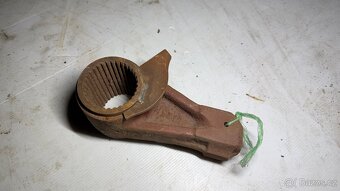 Páka hydrauliky Zetor - 2