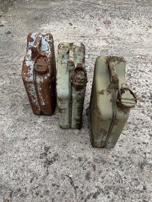 Plechové kanystry 10 l - 2