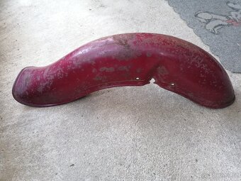 Predám predný blatník na Jawa 555 - 2