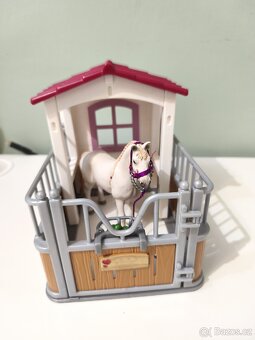 Schleich sada 42368 NEKOMPLETNÍ - 2