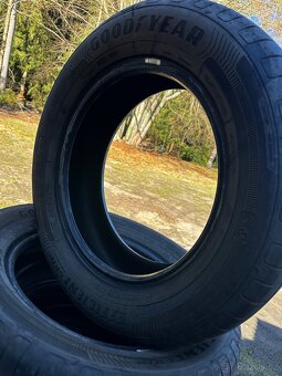 205/60R16 Goodyear Dot 23 - 2